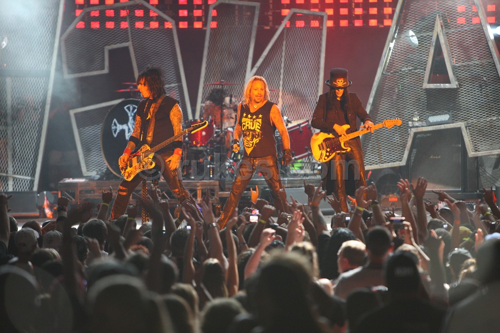 motleycrue5 060